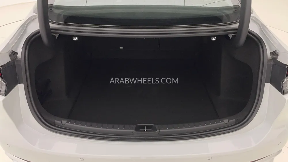 Ford Taurus 2024 for Sale in Dubai Image-30