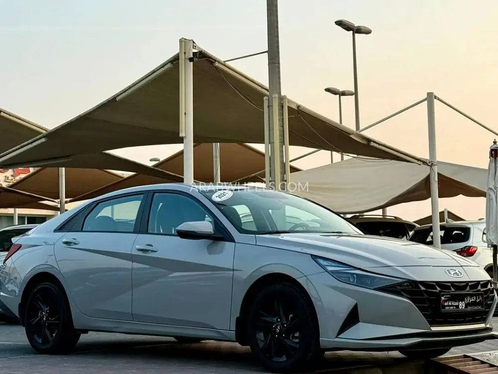 Hyundai Elantra 2021 for Sale in Sharjah Image-17