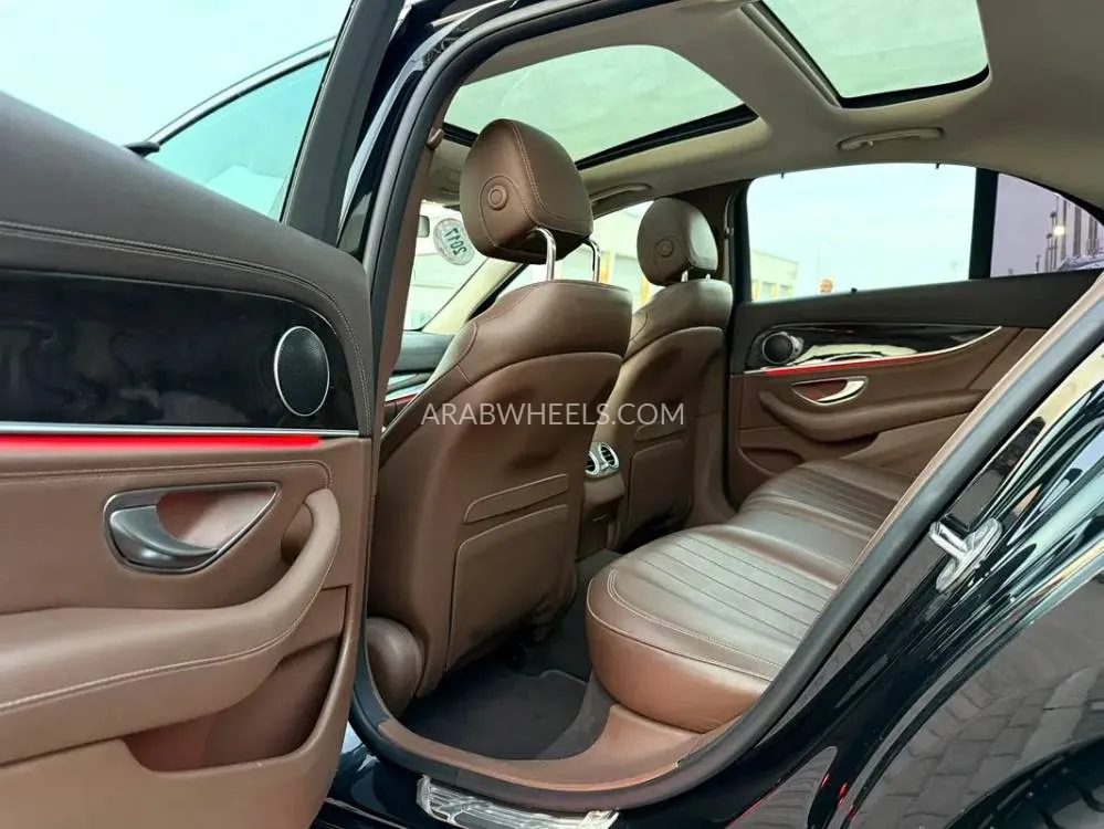 Mercedes Benz E Class 2017 for Sale in Sharjah Image-19