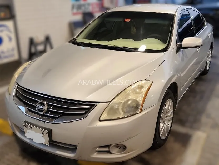 Nissan Altima 2011 for Sale in Dubai Image-2