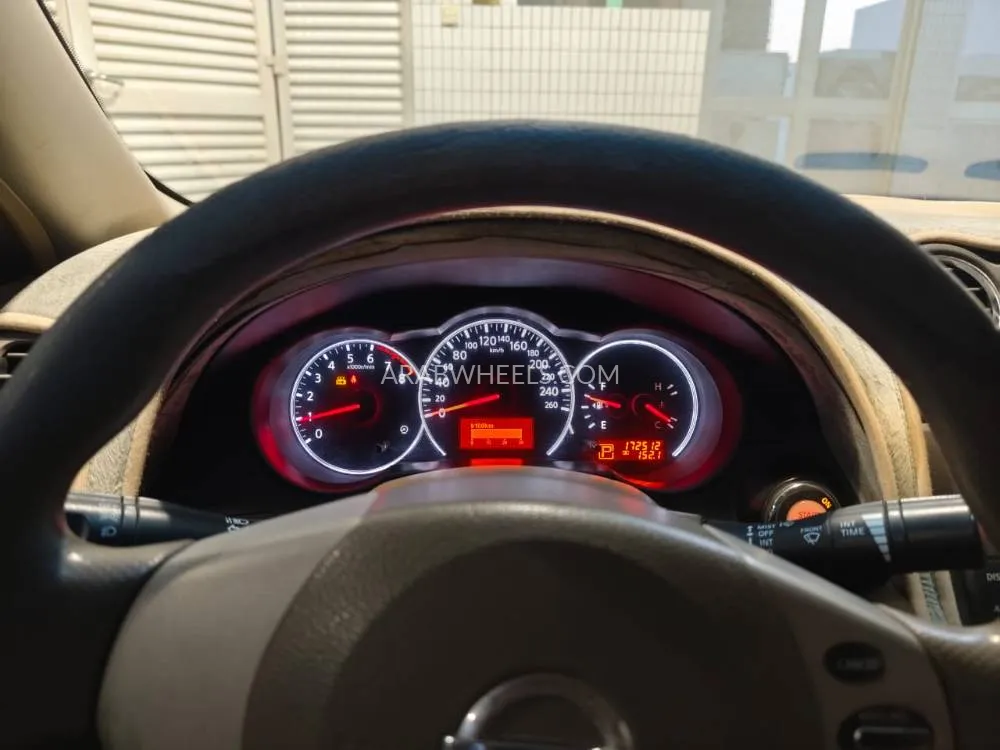 Nissan Altima 2011 for Sale in Dubai Image-6