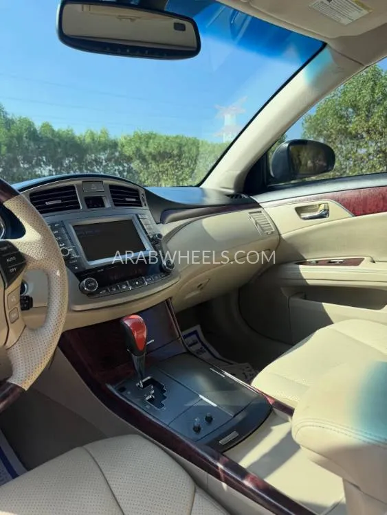 Toyota Avalon 2012 for Sale in Ras Al Khaimah Image-5