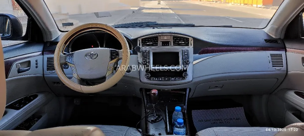 Toyota Avalon 2011 for Sale in Ajman Image-2