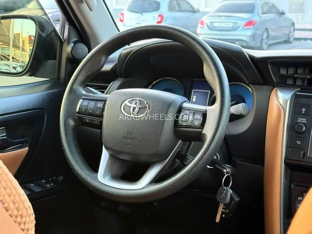 Toyota Fortuner 2022 for Sale in Sharjah Image-6