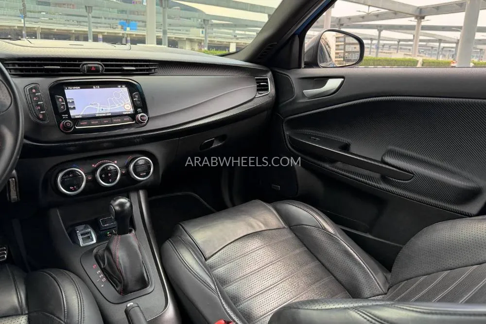 Alfa Romeo Giulietta 2021 for Sale in Dubai Image-5