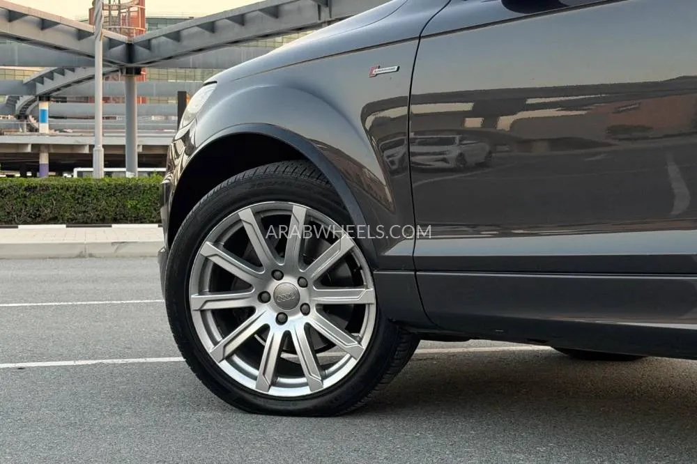 Audi Q7 2014 for Sale in Dubai Image-17
