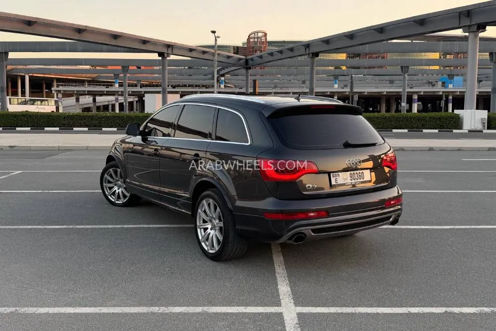 Audi Q7 2014 for Sale in Dubai Image-18