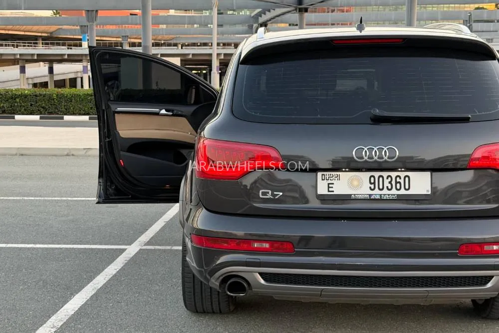Audi Q7 2014 for Sale in Dubai Image-19