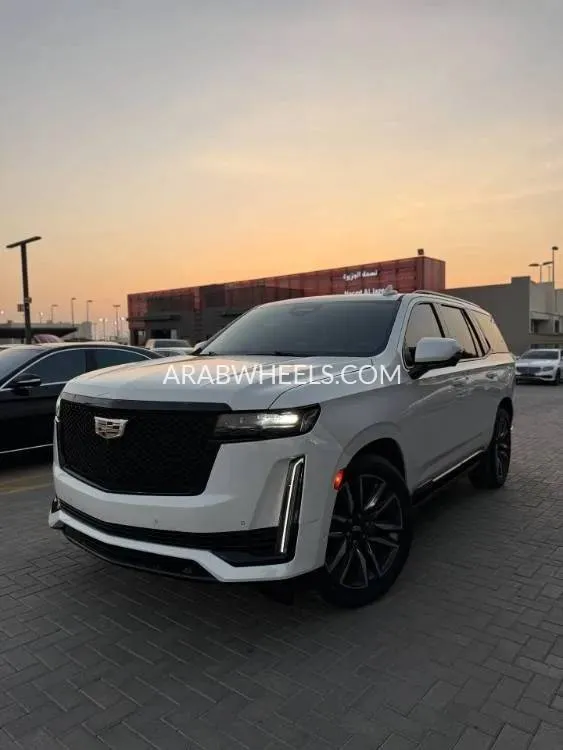 كاديلاك إسكاليد 2023 for Sale in الشارقة Image-5