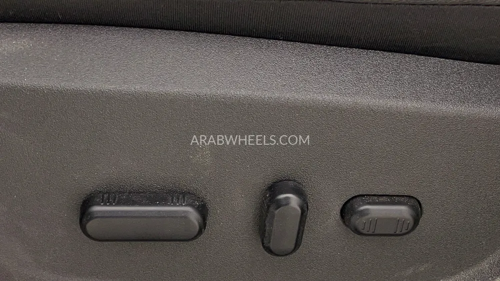 Ford Escape 2019 for Sale in Dubai Image-22