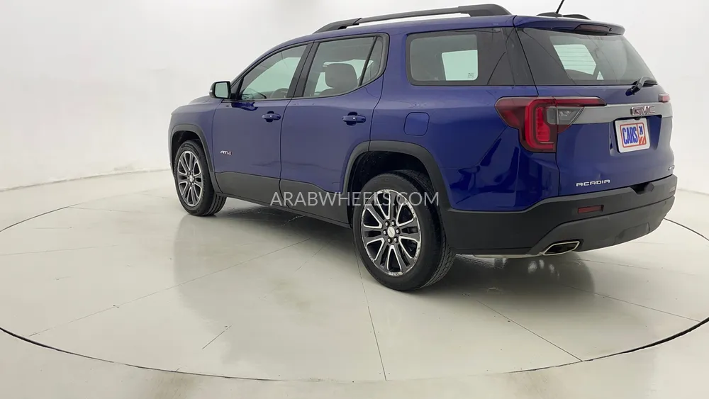 GMC Acadia 2023 for Sale in Dubai Image-5