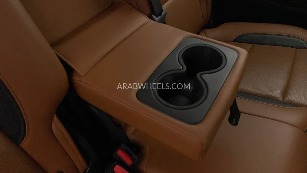 GMC Acadia 2023 for Sale in Dubai Image-41