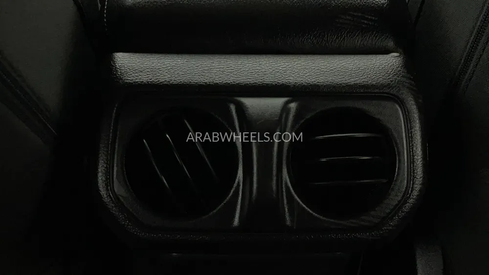 جيب رانجلر 2019 for Sale in دبي Image-24