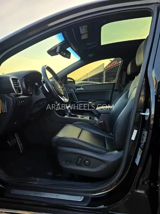 Kia Sportage 2022 for Sale in Ajman Image-8