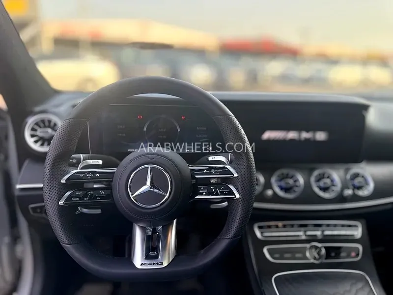 Mercedes Benz E Class 2017 for Sale in Ajman Image-3
