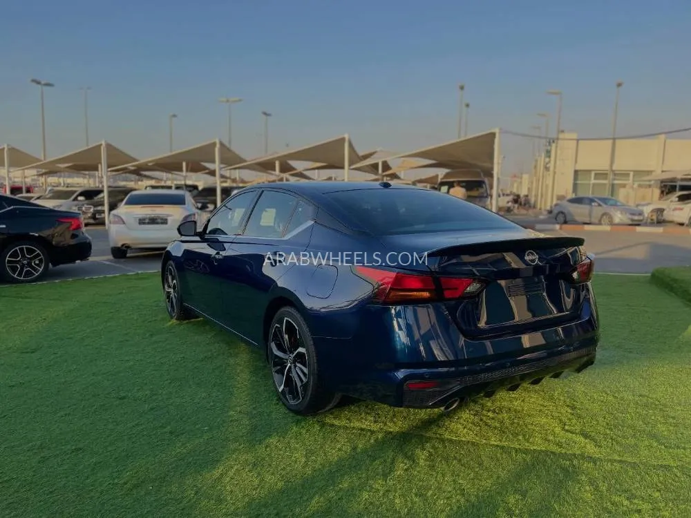 Nissan Altima 2023 for Sale in Sharjah Image-9