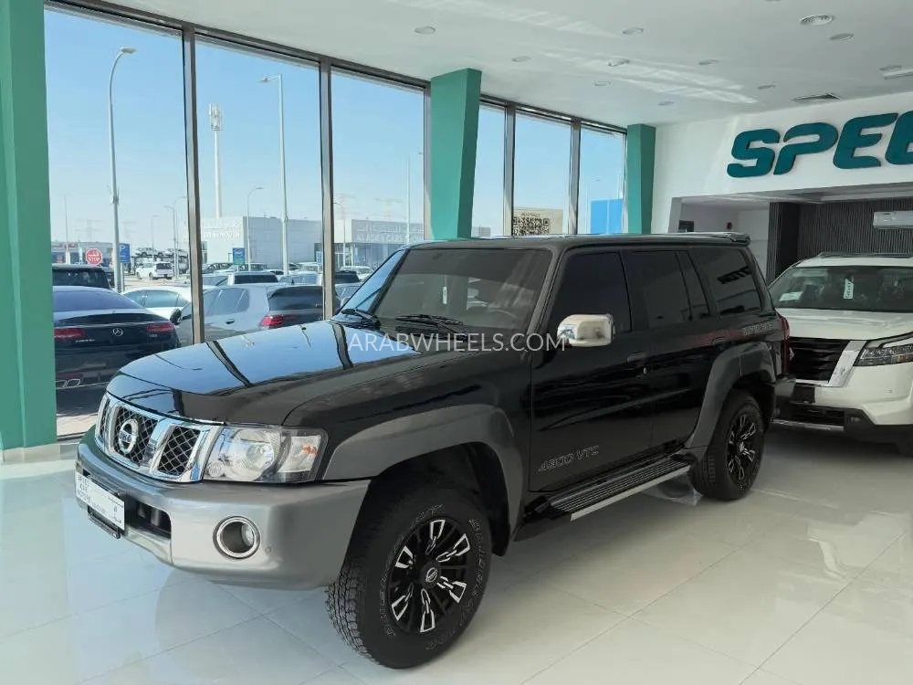 Nissan Patrol 2023 for Sale in Abu Dhabi Image-3