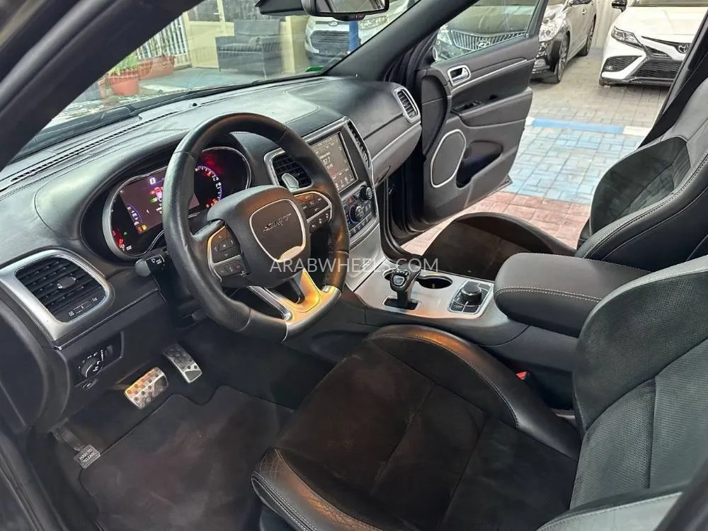 Jeep Cherokee 2014 for Sale in Ajman Image-8