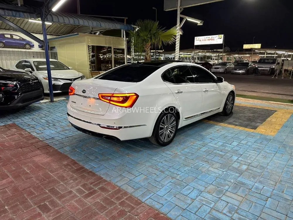 Kia Cadenza 2014 for Sale in Ajman Image-5