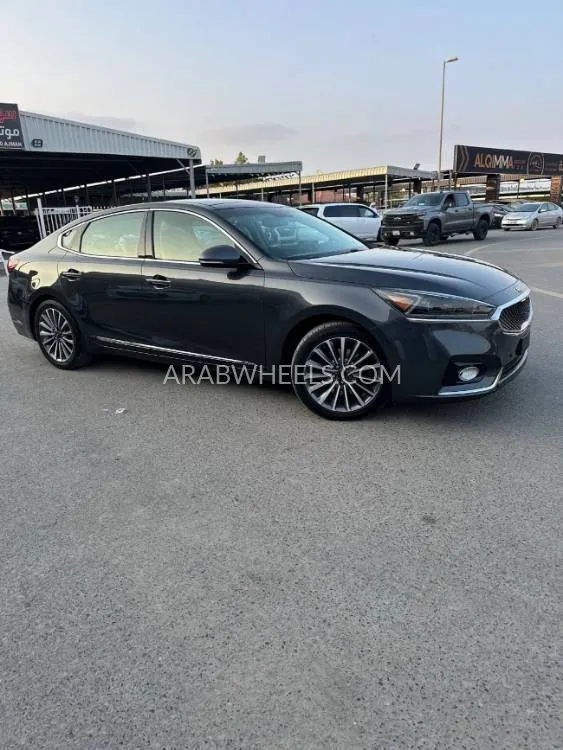 Kia Cadenza 2017 for Sale in Ajman Image-9