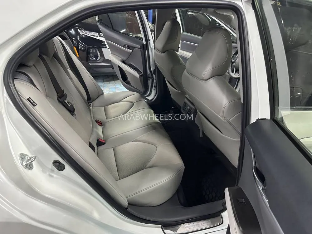 Toyota Camry 2023 for Sale in Ajman Image-11