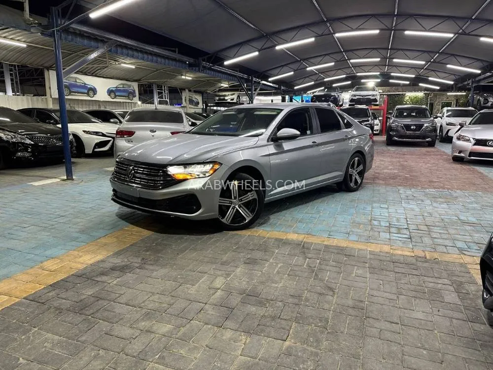 Volkswagen Jetta 2023 for Sale in Ajman Image-9