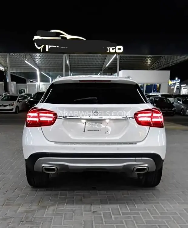Mercedes Benz GLA 2019 for Sale in Ajman Image-17