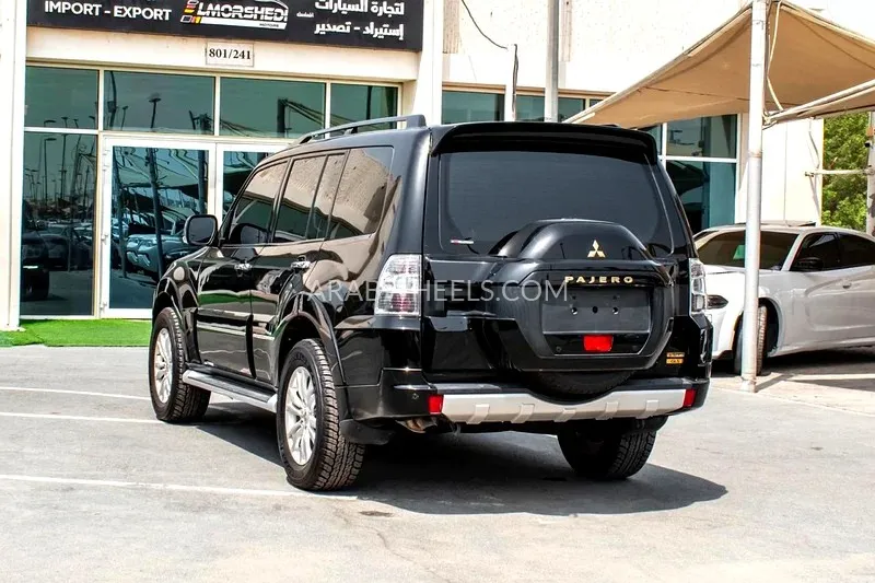 Mitsubishi Pajero 2020 for Sale in Sharjah Image-8