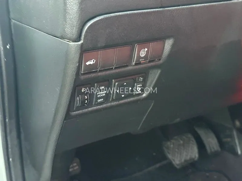 Nissan Patrol 2011 for Sale in Sharjah Image-9