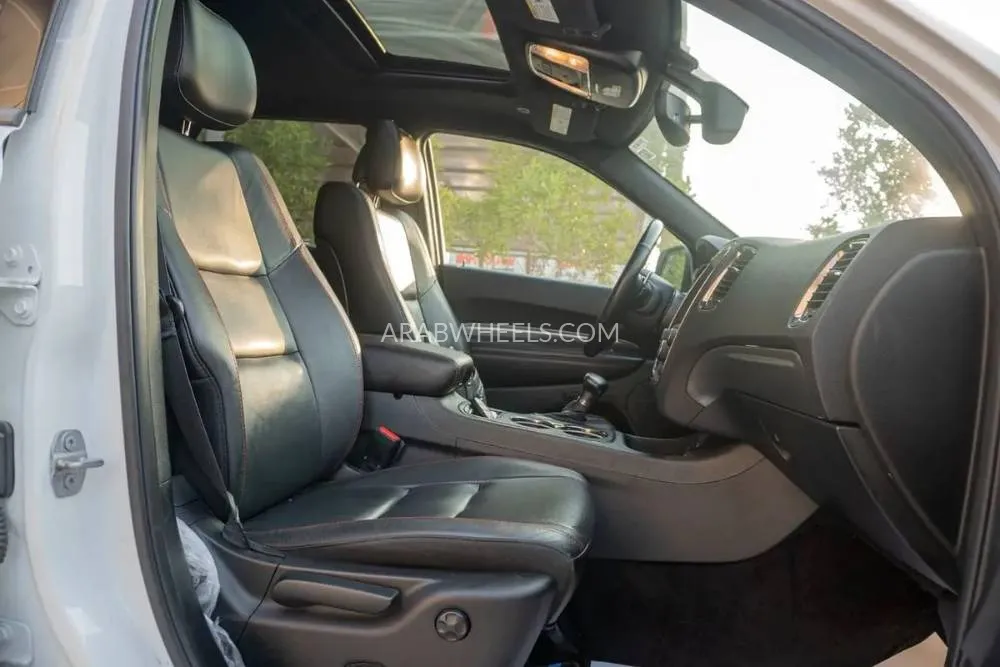 دودج دورانجو 2018 for Sale in دبي Image-15