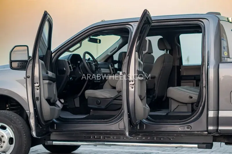 Ford Super Duty 2021 for Sale in Dubai Image-8