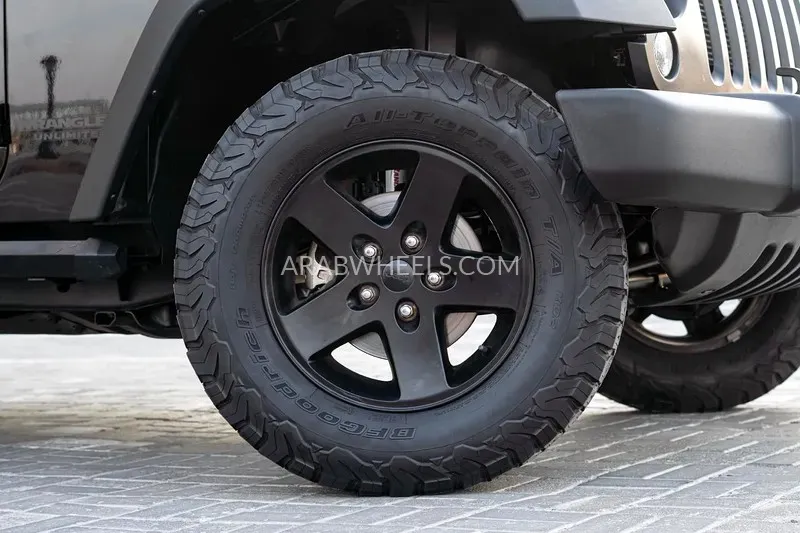 Jeep Wrangler 2017 for Sale in Dubai Image-5