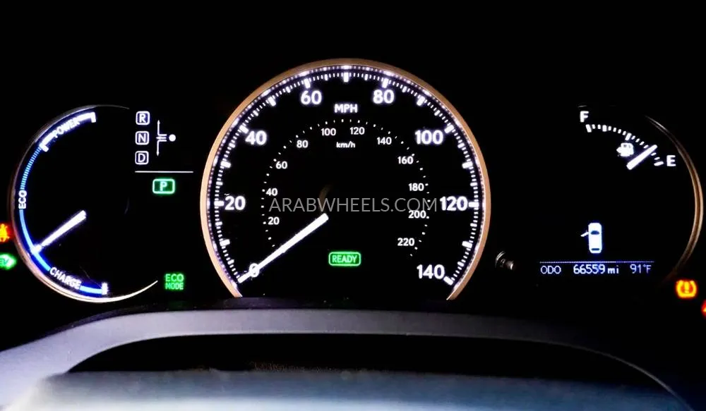 لكزس CT 2016 for Sale in دبي Image-9