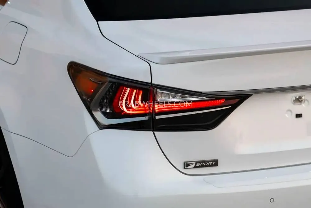 Lexus GS 2019 for Sale in Dubai Image-15