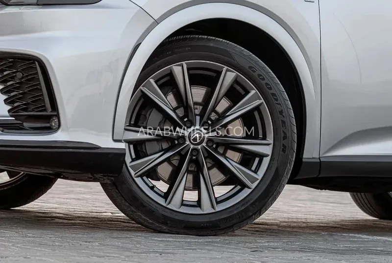 Lexus RX 2023 for Sale in Dubai Image-10