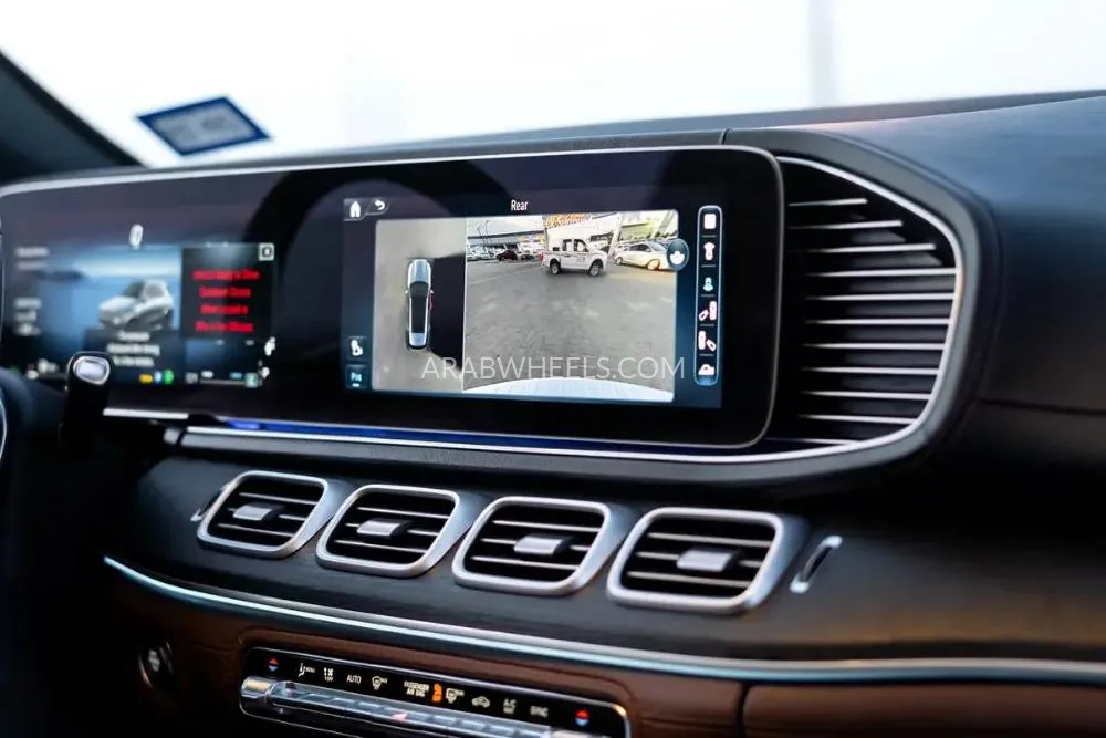 Mercedes Benz GLE Class 2024 for Sale in Dubai Image-11