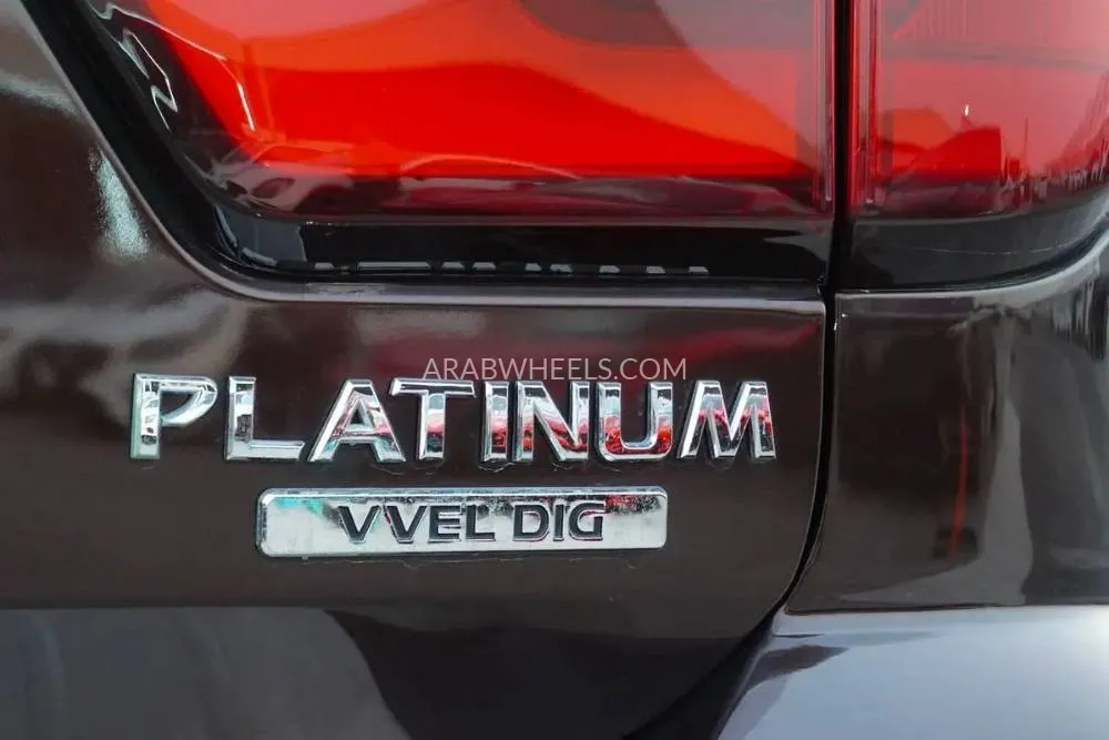 Nissan Armada 2018 for Sale in Dubai Image-17