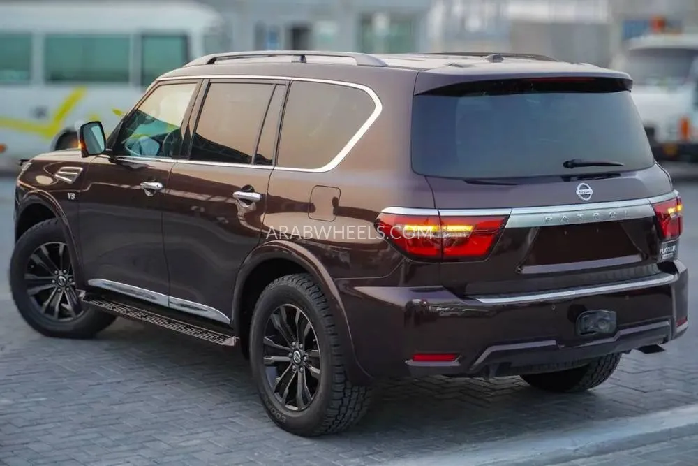 Nissan Armada 2018 for Sale in Dubai Image-18