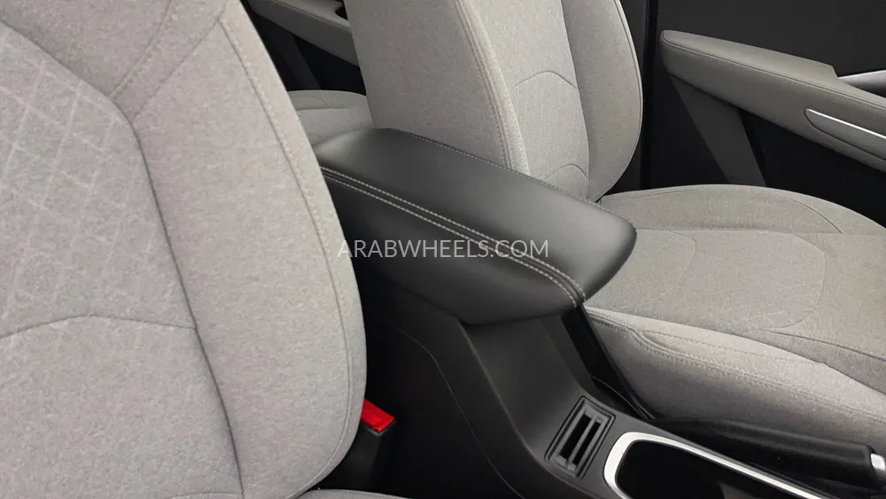 Chevrolet Captiva 2024 for Sale in Dubai Image-35