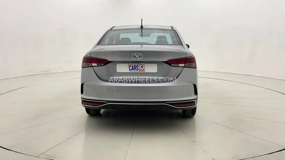 Hyundai Accent 2022 for Sale in Dubai Image-4