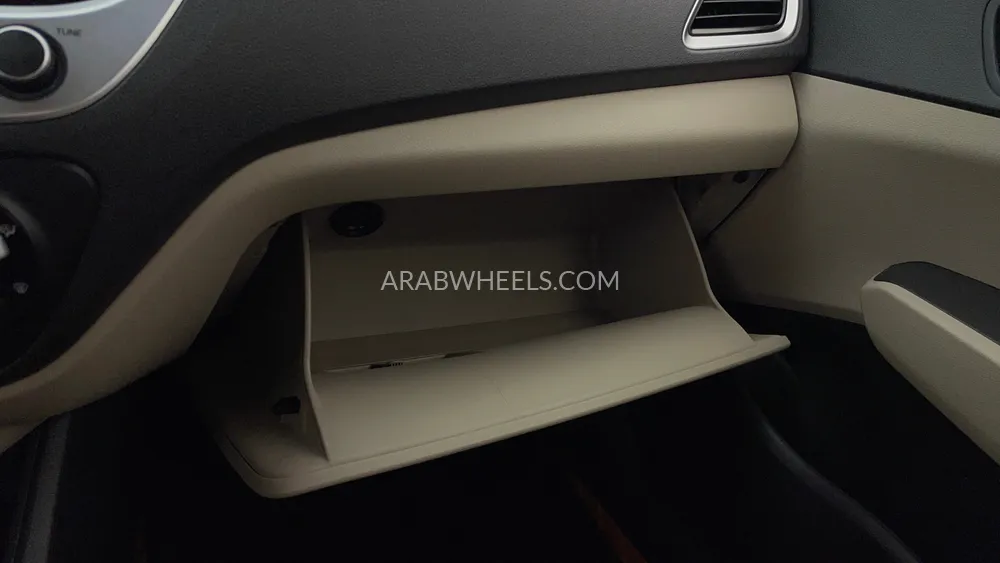 Hyundai Accent 2022 for Sale in Dubai Image-28