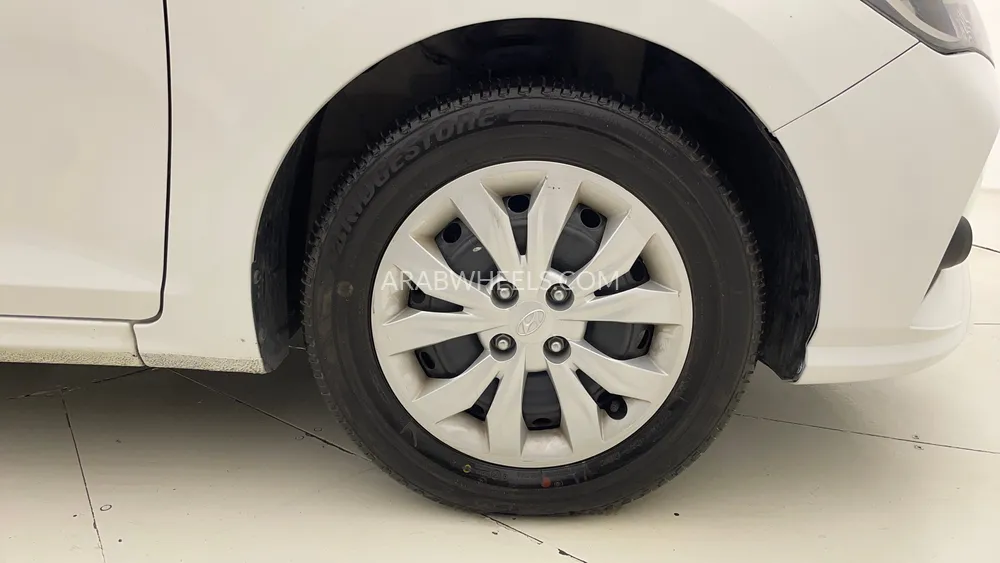 Hyundai Accent 2023 for Sale in Dubai Image-10