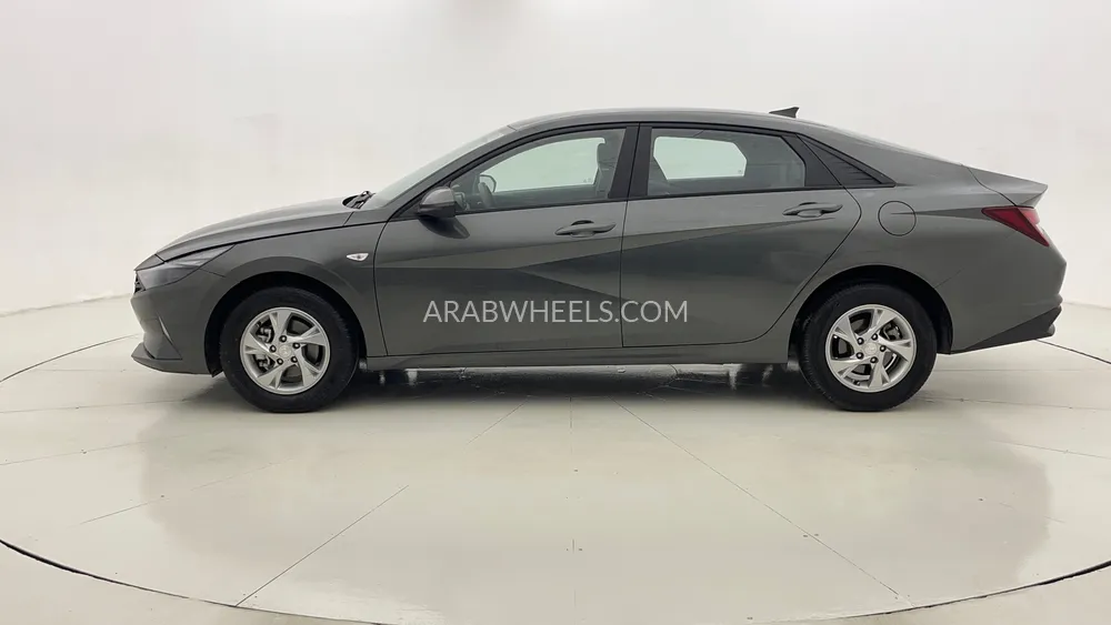 Hyundai Elantra 2023 for Sale in Dubai Image-6