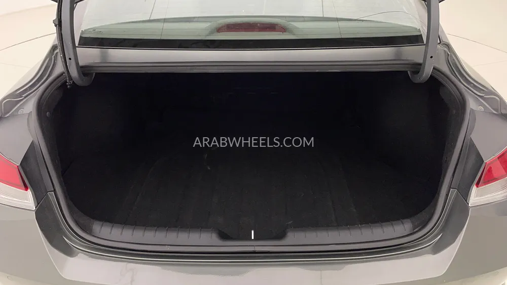 Hyundai Elantra 2023 for Sale in Dubai Image-26