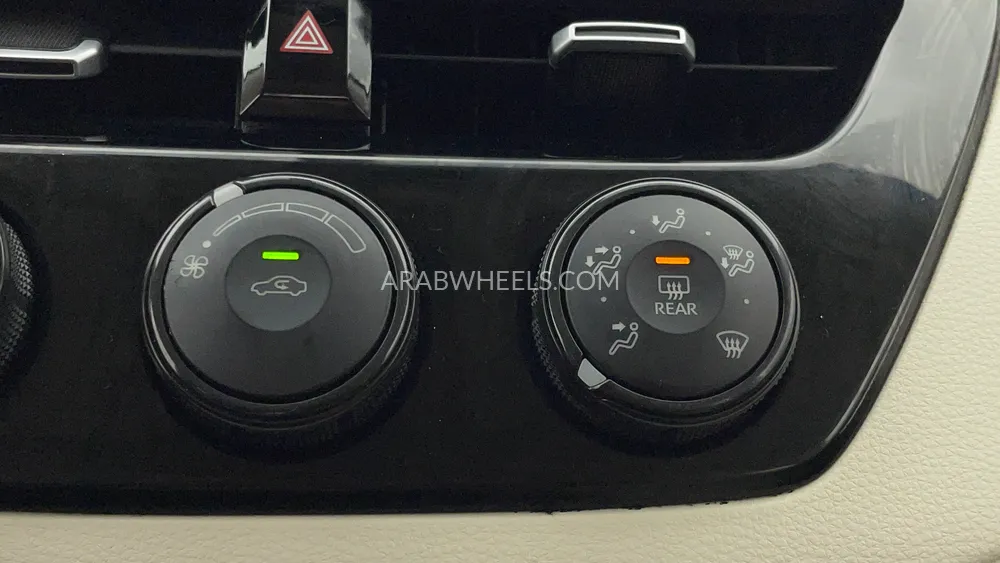 Toyota Corolla 2020 for Sale in Dubai Image-33