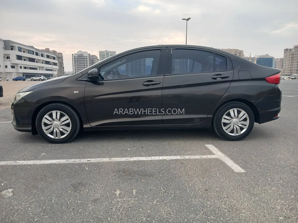 Honda City 2016 for Sale in Dubai Image-5