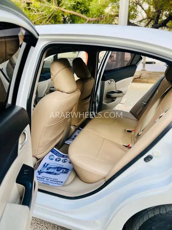 Honda Civic 2014 for Sale in Sharjah Image-6