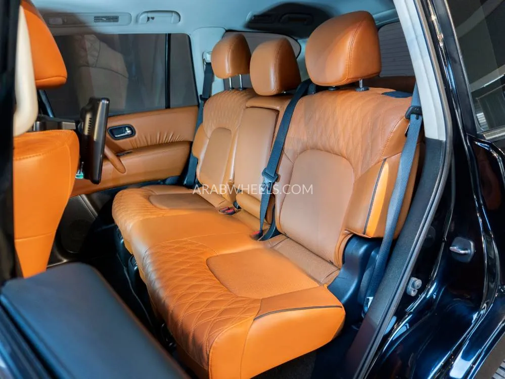 Nissan Patrol 2023 for Sale in Dubai Image-7