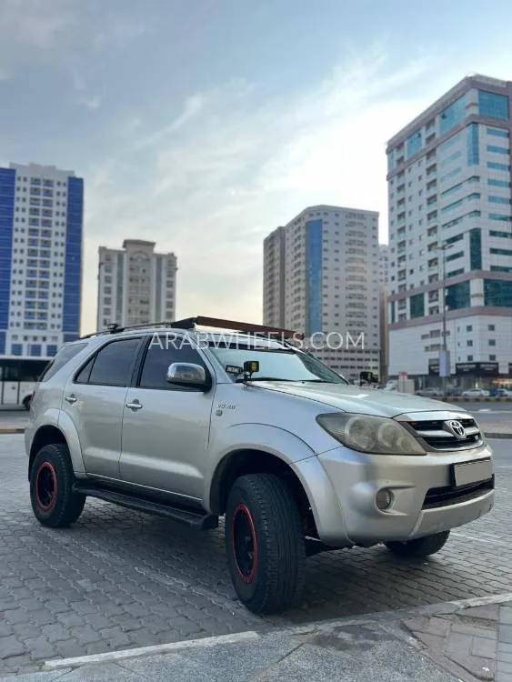 تويوتا فورتشنر 2006 for Sale in عجمان Image-3