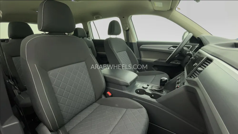 Volkswagen Teramont 2023 for Sale in Dubai Image-24